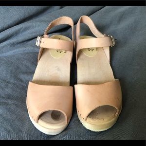 Lotta from Stockholm Low Heel Open Toe Clogs